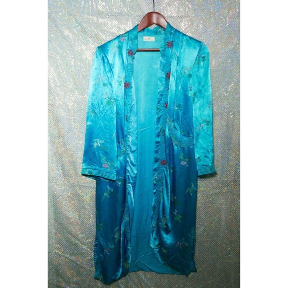 Vintage Traditional Hong Kong Hand-tailored silk robe - Picture 11 of 12